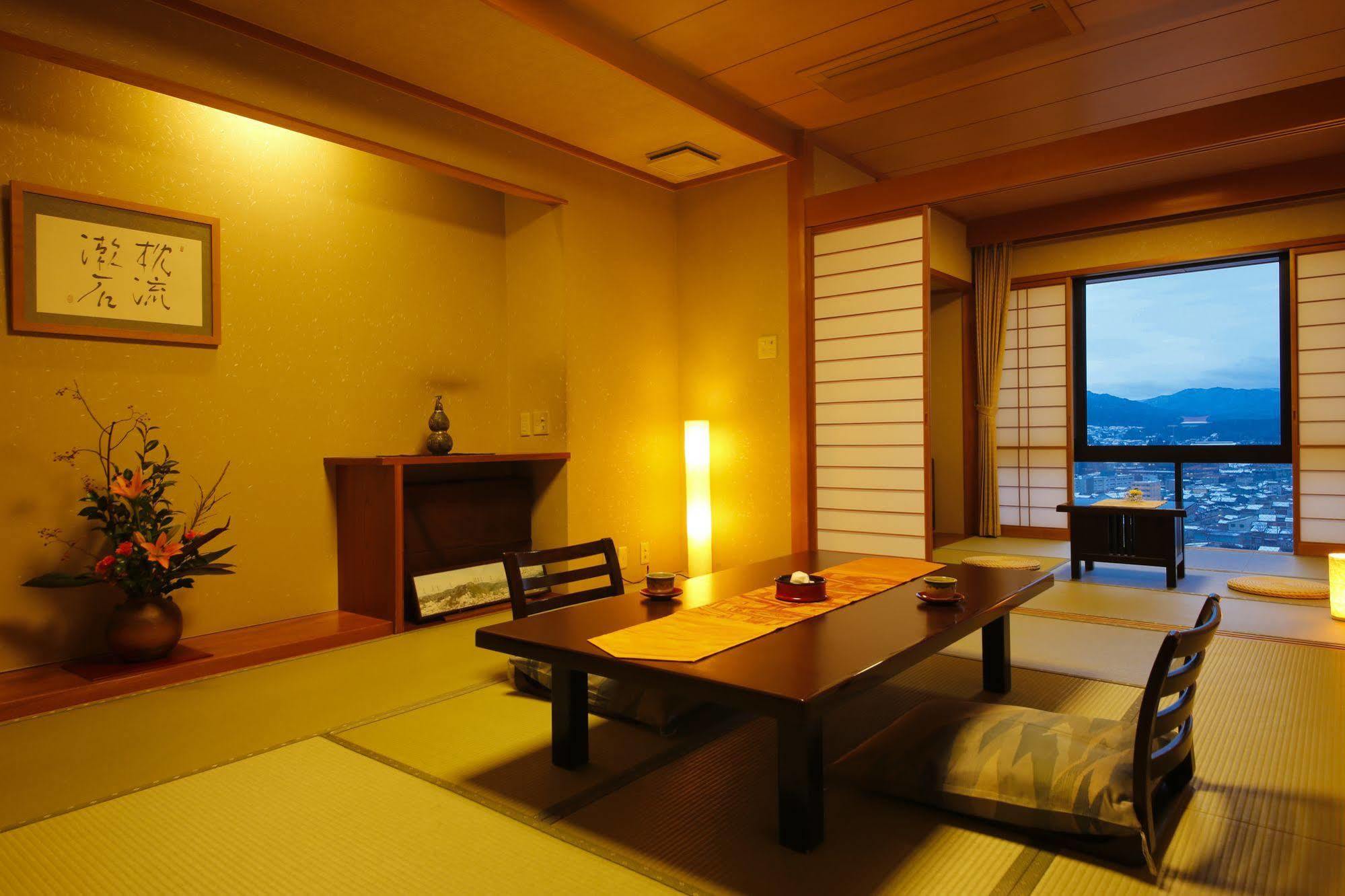 Takayama Kanko Hotel Eksteriør bilde